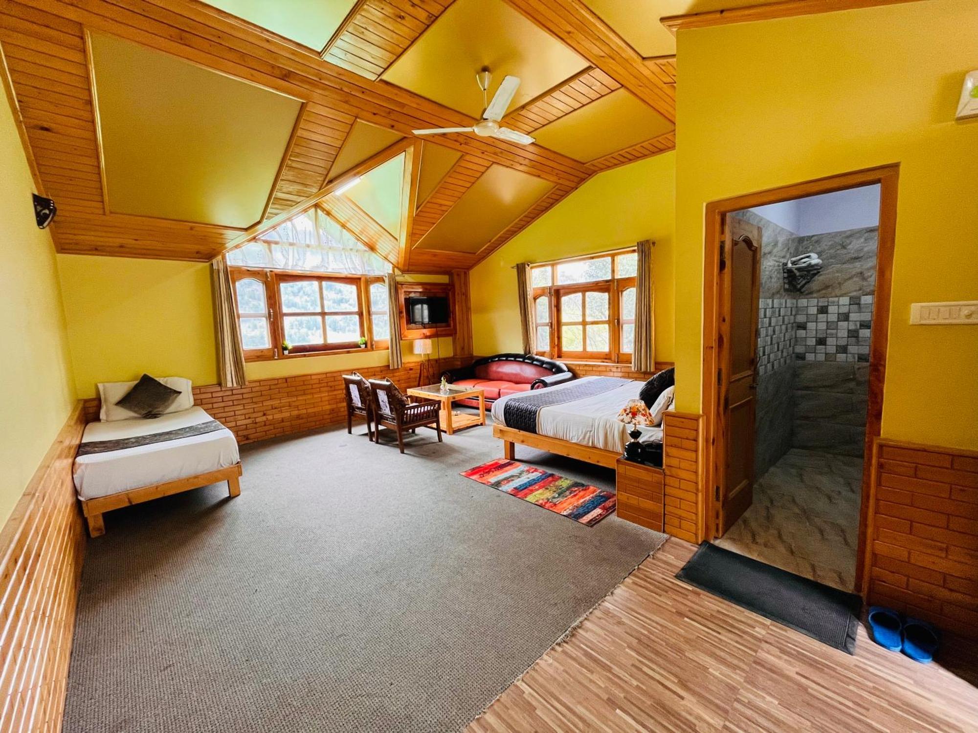 Hotel Hollywood Manali - Scenic River & Mountain View With Premium Rooms Экстерьер фото