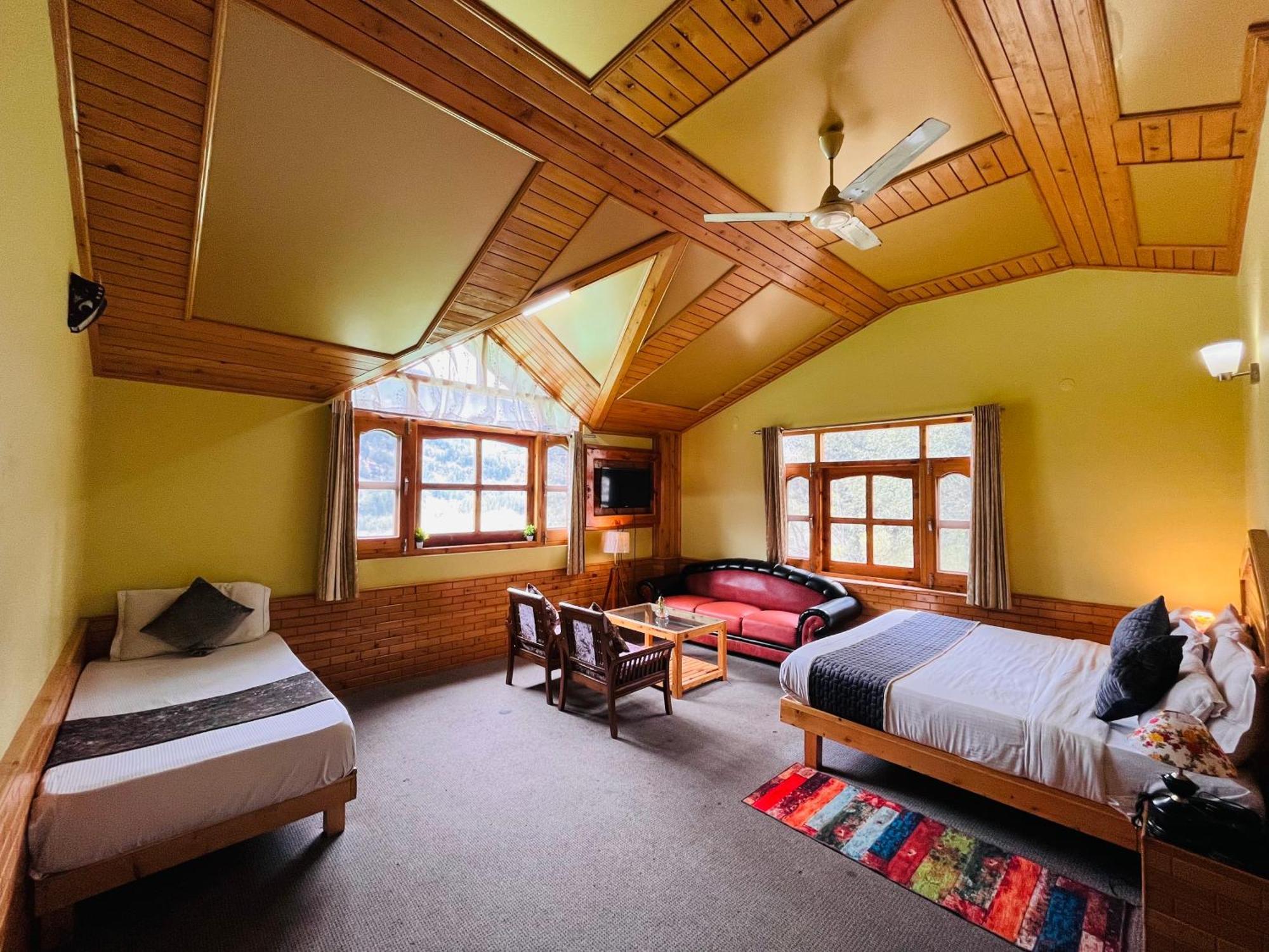 Hotel Hollywood Manali - Scenic River & Mountain View With Premium Rooms Экстерьер фото