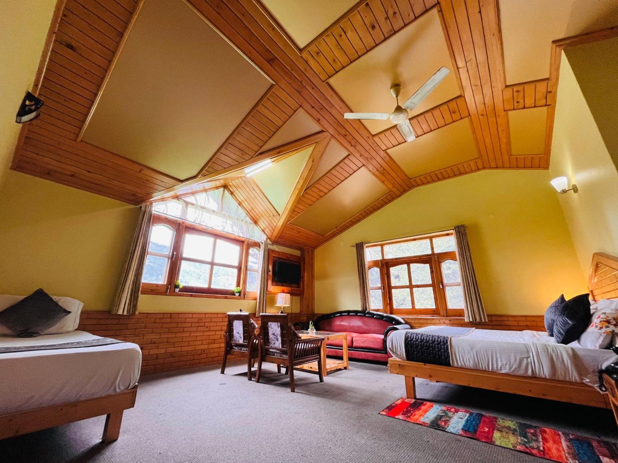 Hotel Hollywood Manali - Scenic River & Mountain View With Premium Rooms Экстерьер фото
