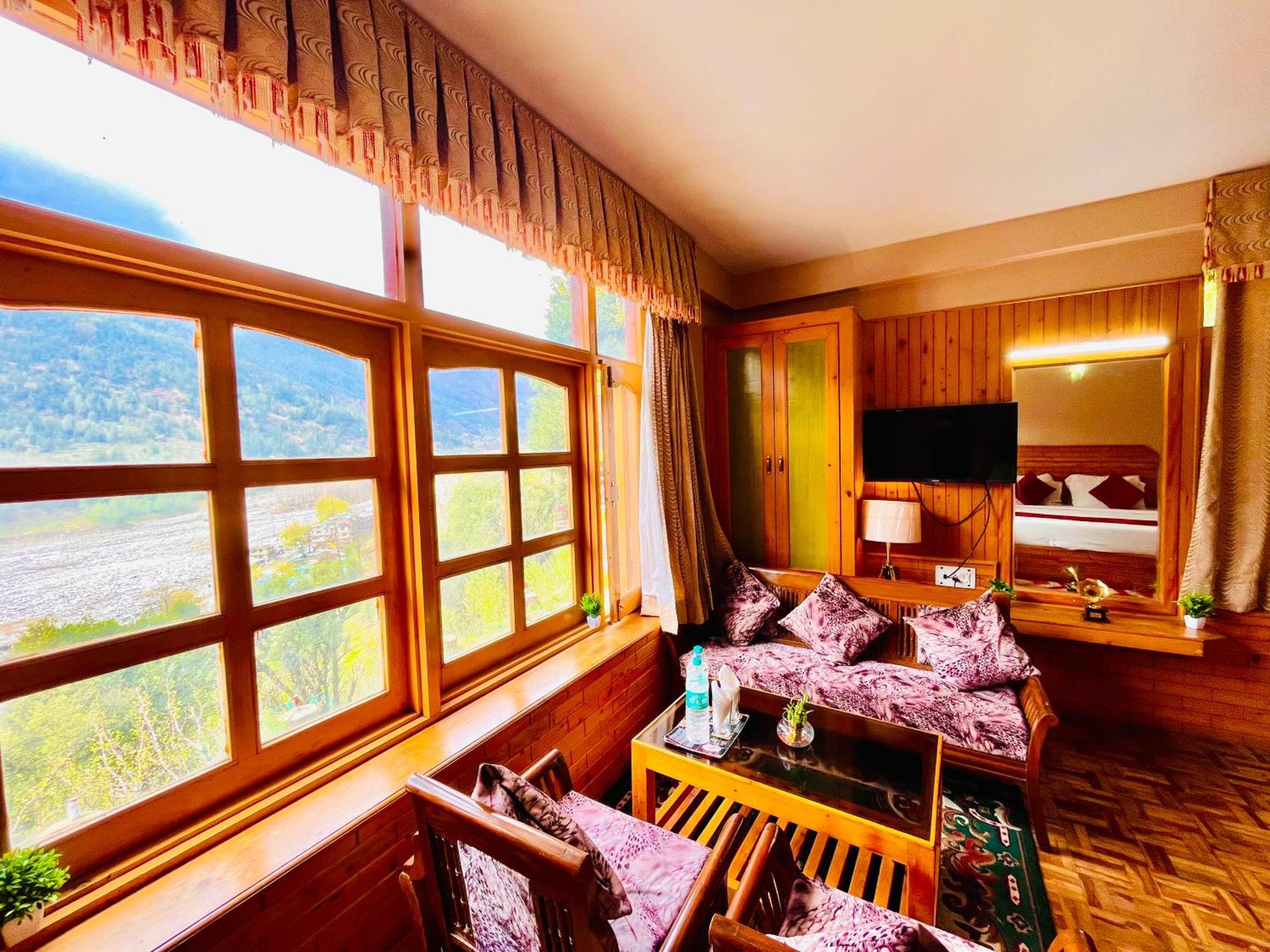 Hotel Hollywood Manali - Scenic River & Mountain View With Premium Rooms Экстерьер фото