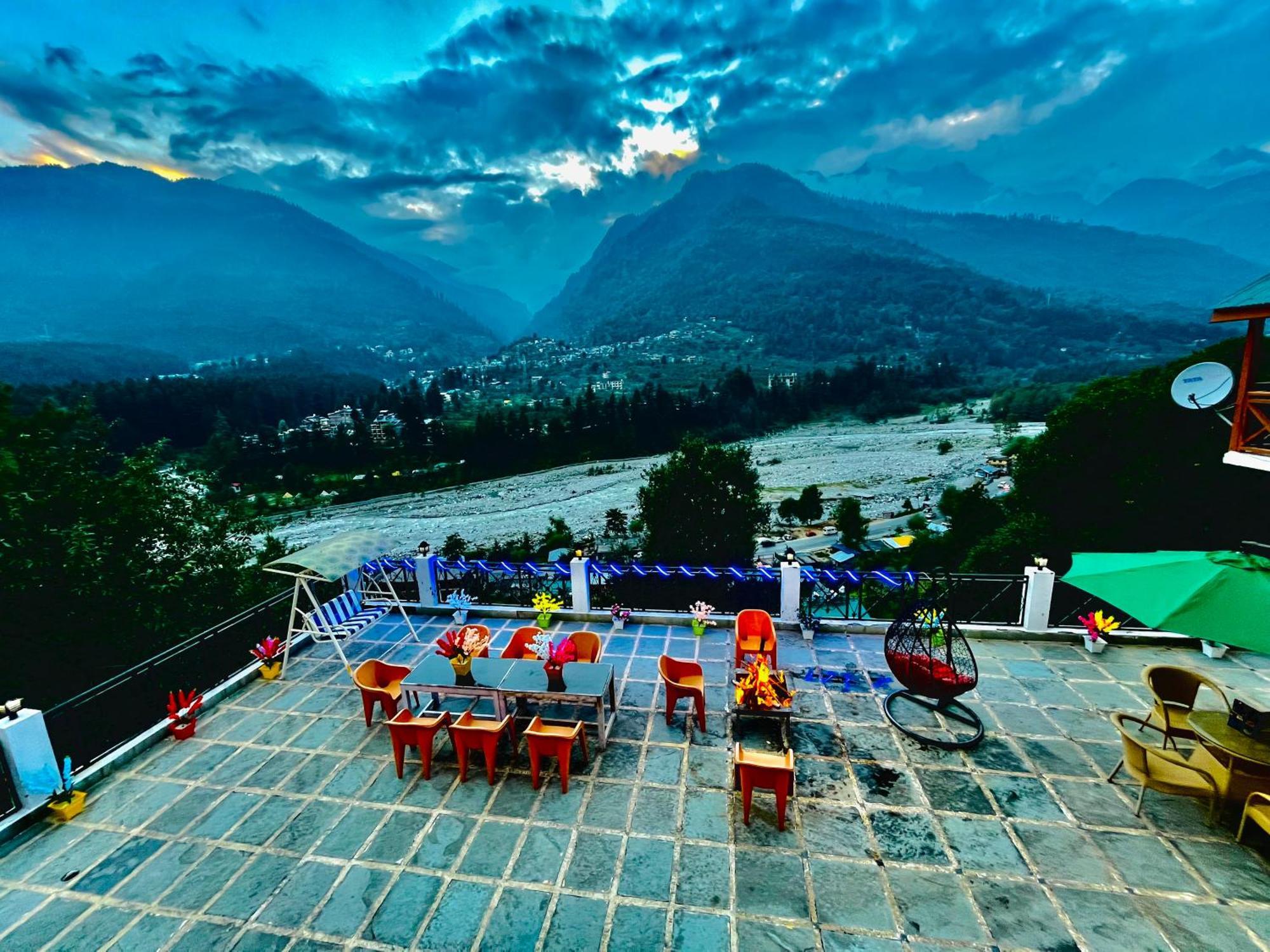 Hotel Hollywood Manali - Scenic River & Mountain View With Premium Rooms Экстерьер фото
