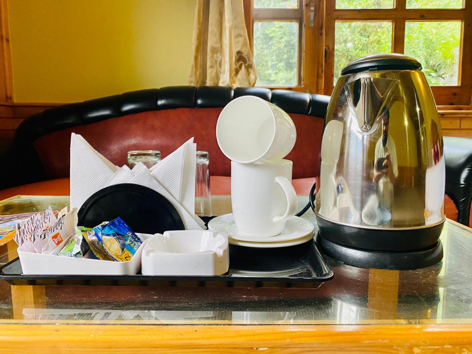 Hotel Hollywood Manali - Scenic River & Mountain View With Premium Rooms Экстерьер фото