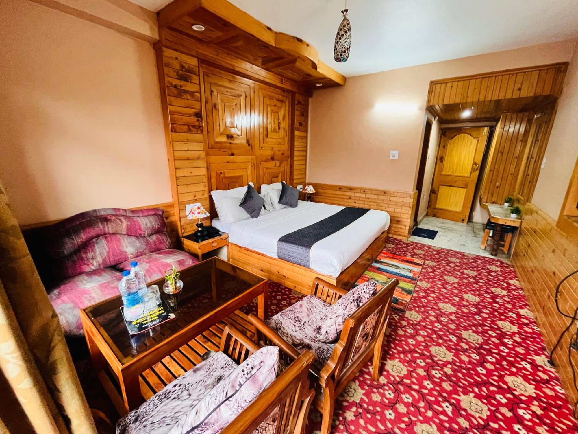 Hotel Hollywood Manali - Scenic River & Mountain View With Premium Rooms Экстерьер фото