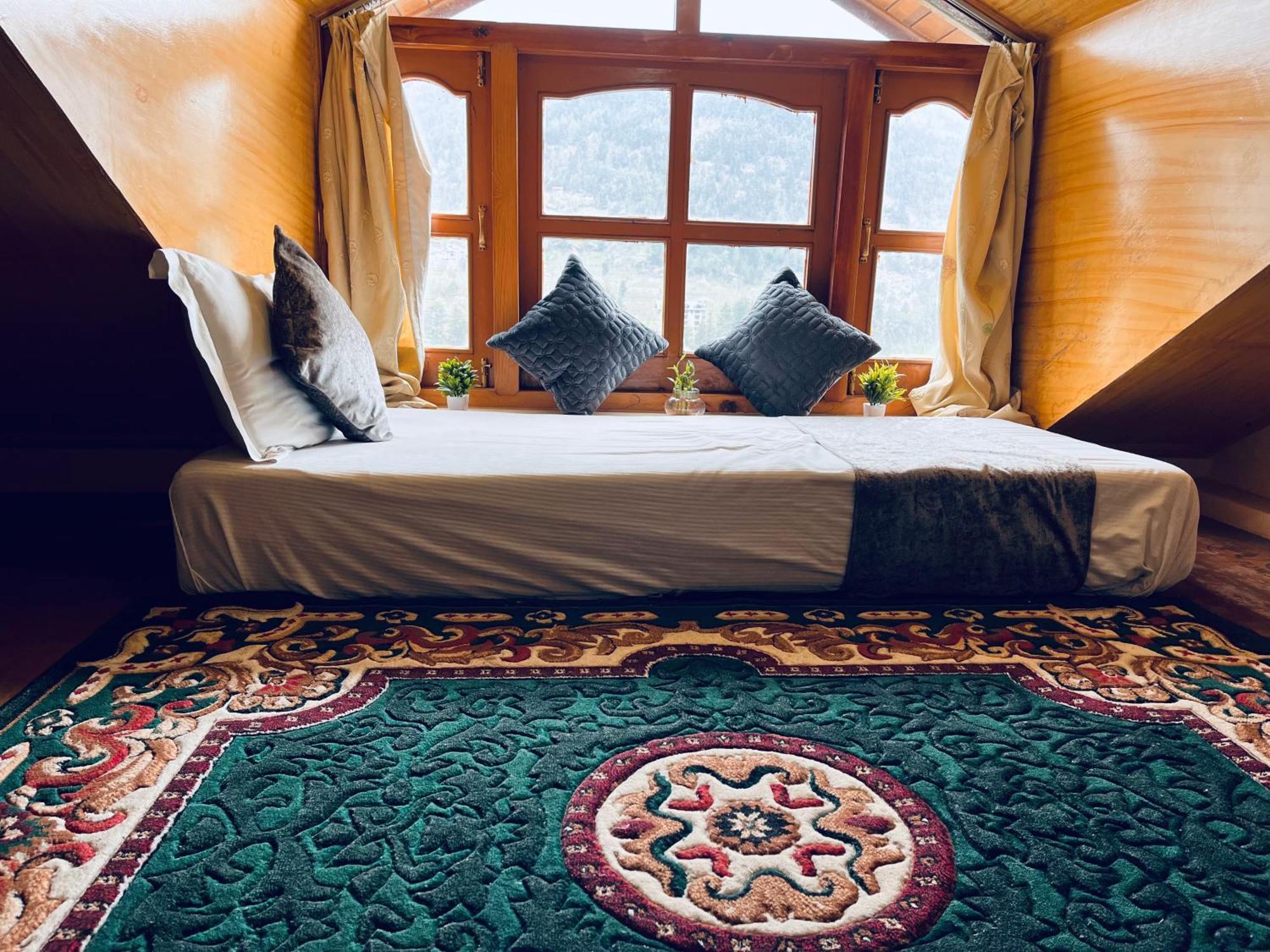 Hotel Hollywood Manali - Scenic River & Mountain View With Premium Rooms Экстерьер фото