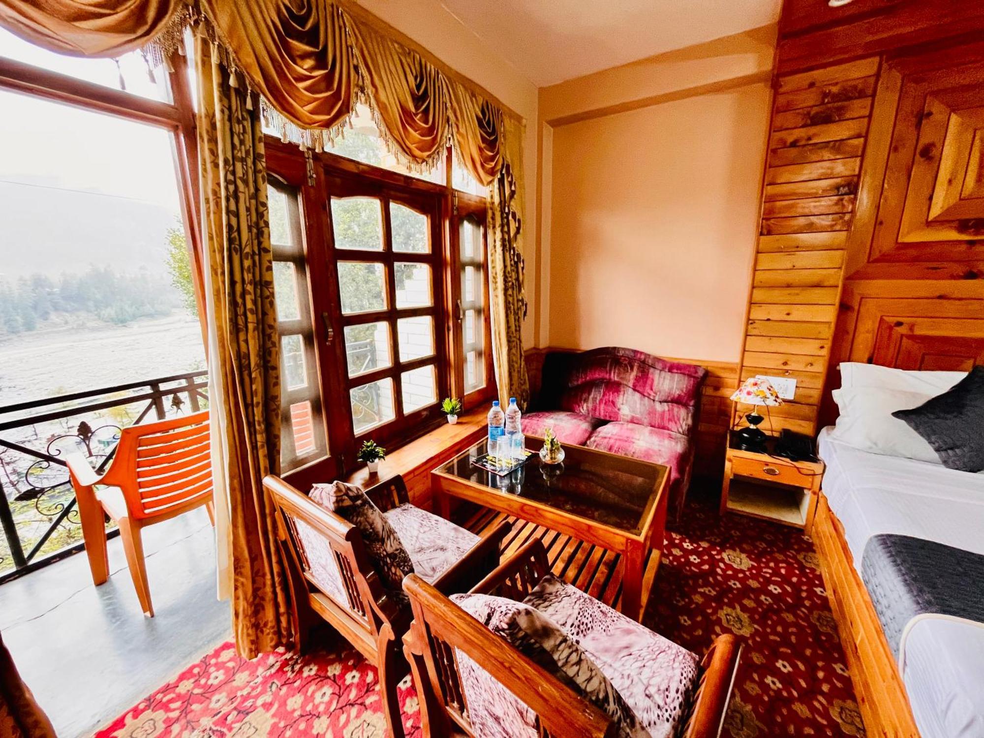 Hotel Hollywood Manali - Scenic River & Mountain View With Premium Rooms Экстерьер фото