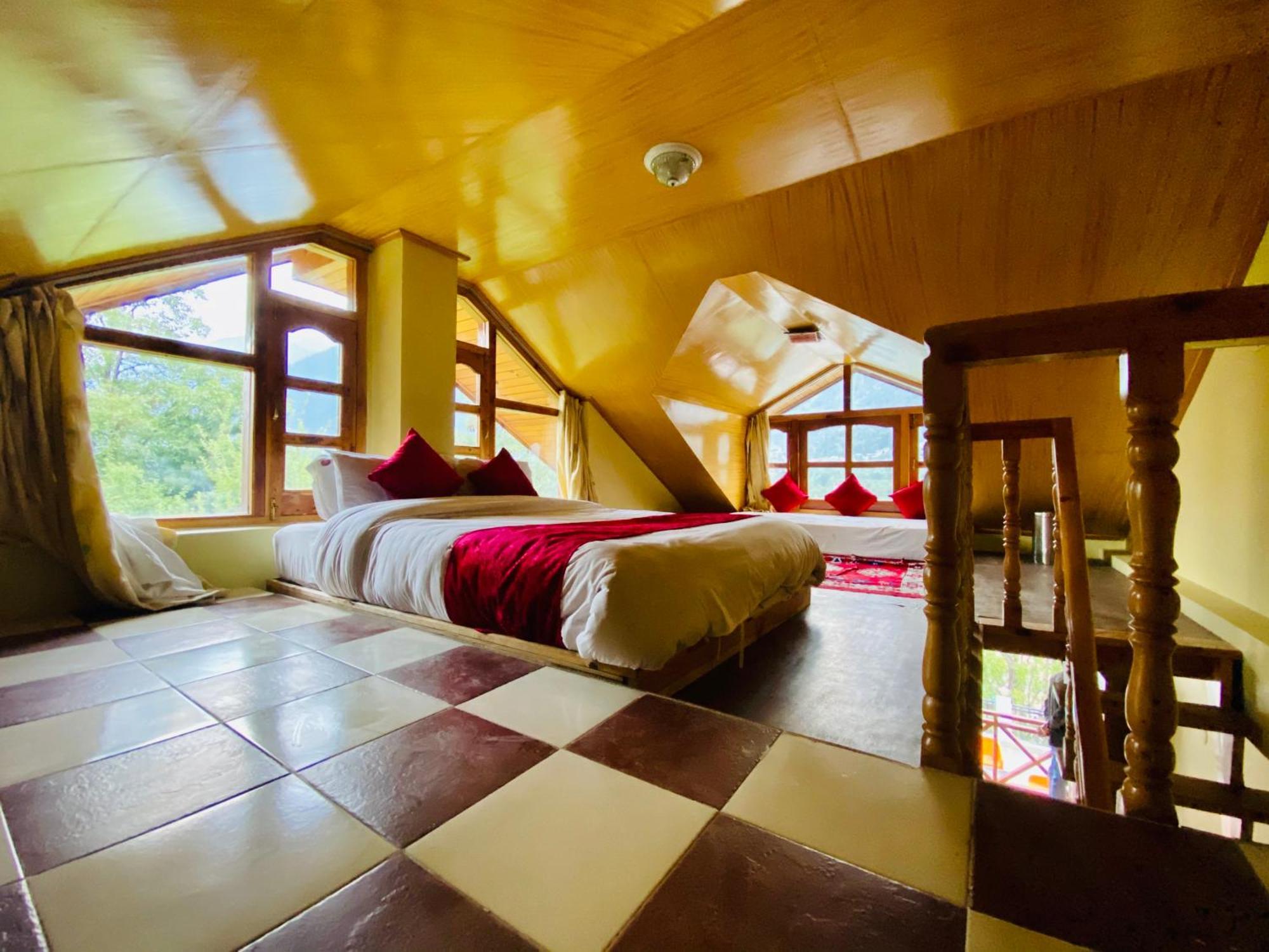Hotel Hollywood Manali - Scenic River & Mountain View With Premium Rooms Экстерьер фото