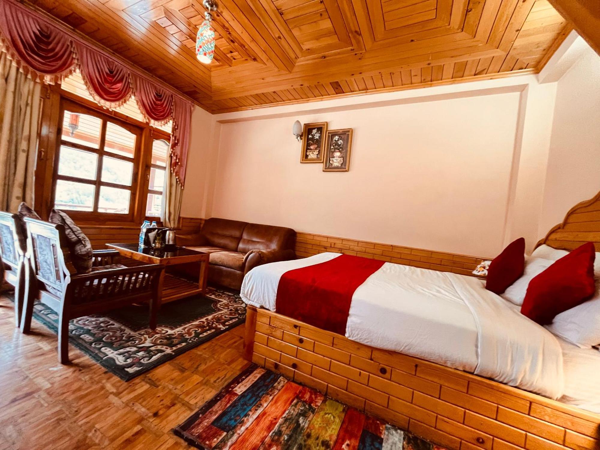 Hotel Hollywood Manali - Scenic River & Mountain View With Premium Rooms Экстерьер фото